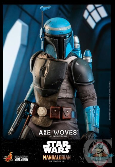 2022_02_08_19_06_07_axe_woves_sixth_scale_collectible_figure_by_hot_toys_sideshow_collectibles.jpg