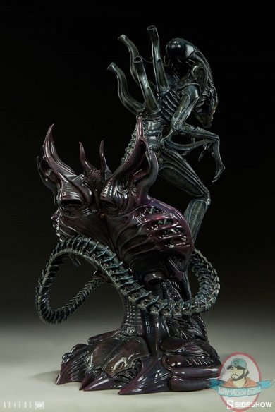 aliens-alien-warrior-statue-200469-09.jpg