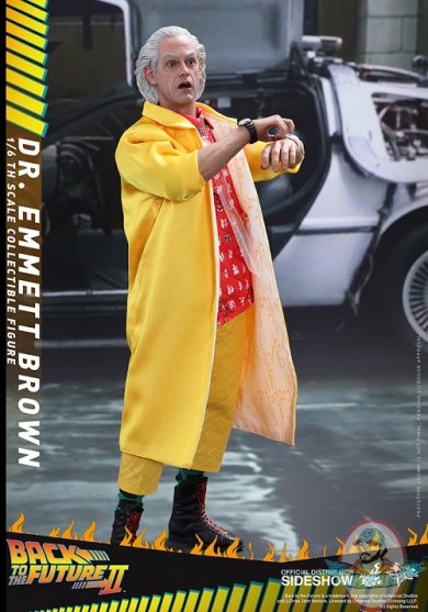 back-to-the-future-2-dr-emmett-brown-sixth-scale-hot-toys-902790-02.jpg