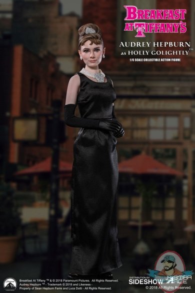 breakfast-at-tiffanys-aubrey-hepburn-as-holly-golightly-deluxe-sixth-scale-903318-08.jpg