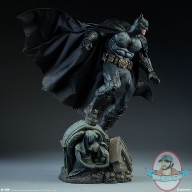 dc-comics-batman-premium-format-figure-sideshow-300542-09.jpg