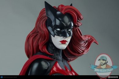 dc-comics-batwoman-premium-format-figure-sideshow-300471-16.jpg