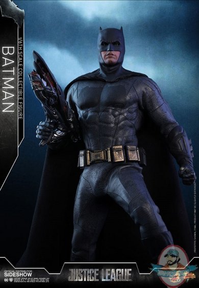 dc-comics-justice-league-batman-sixth-scale-figure-hot-toys-903308-04.jpg