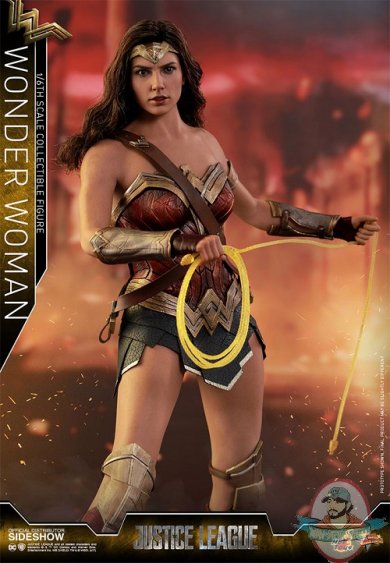 dc-comics-justice-league-wonder-woman-sixth-scale-hot-toys-903249-04.jpg