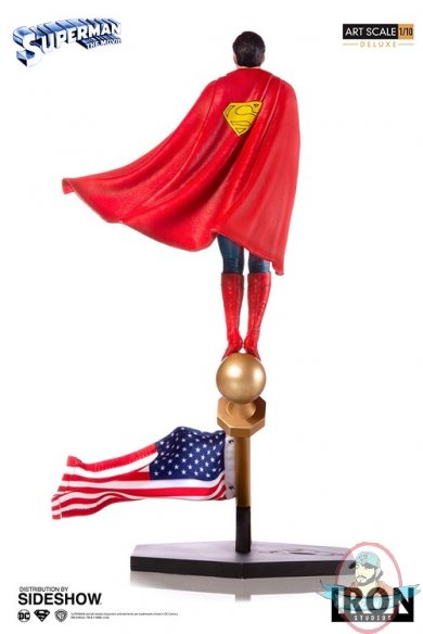 superman 1978 deluxe statue by iron studios