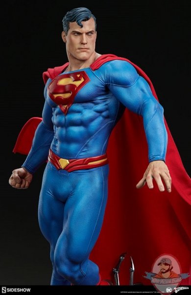 dc-comics-superman-premium-format-figure-sideshow-300537-12.jpg