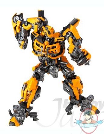 Revoltech Transformers Bumblebee Action Figure by Kaiyodo | Man of ...