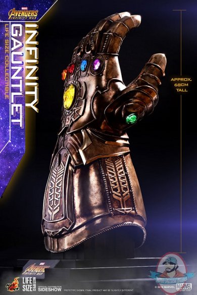 marvel-avengers-infinity-war-infinity-gauntlet-life-size-collectible-hot-toys-903428-02.jpg