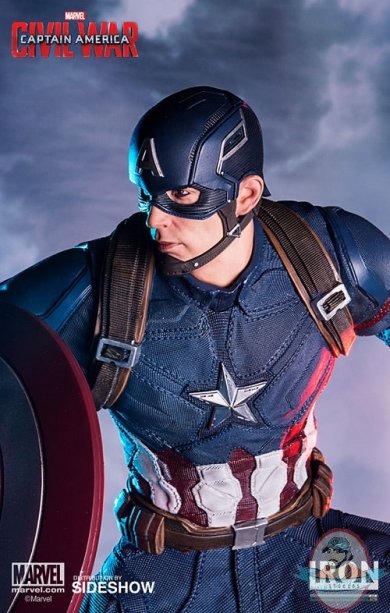 marvel-captain-america-civil-war-captain-america-ant-man-polystone-statue-iron-studios-902929-09.jpg