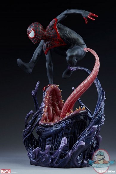 marvel-spider-man-miles-morales-premium-format-figure-sideshow-300554-07.jpg