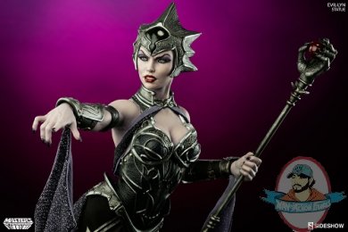 masters-of-the-universe-evil-lyn-statue-200461-07.jpg