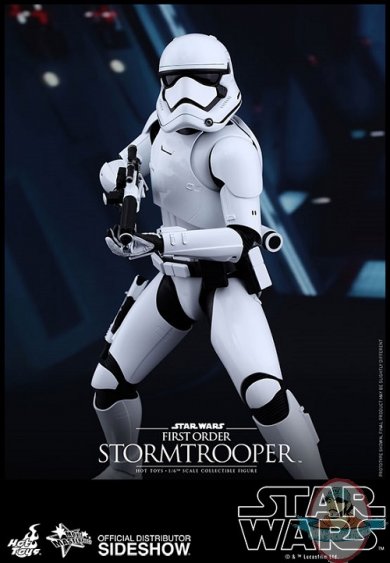 star-wars-first-order-stormtrooper-officer-stormtrooper-set-sixth-scale-hot-toys-feature-902604-04.jpg
