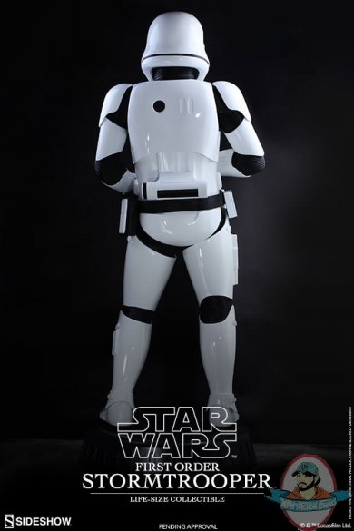 star-wars-first-order-stromtrooper-life-size-collectible-hot-toys-902688-06.jpg