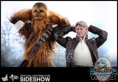 star-wars-the-force-awakens-han-and-chewbacca-sixth-scale-set-hot-toys-902761-04.jpg