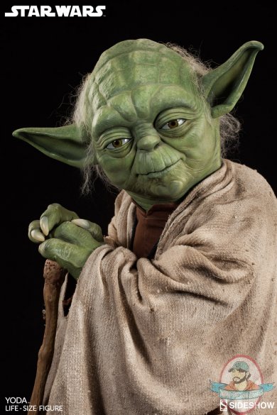 star-wars-yoda-life-size-figure-400302-06.jpg