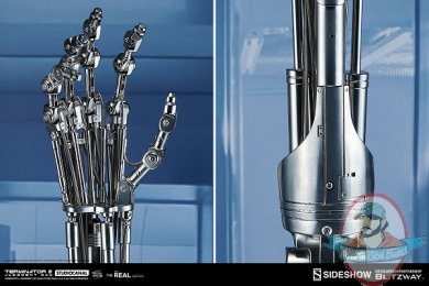 terminator2-judgment-day-t-800-endoskeleton-arm-and-brain-chip-collectible-set-sideshow-400355-13.jpg