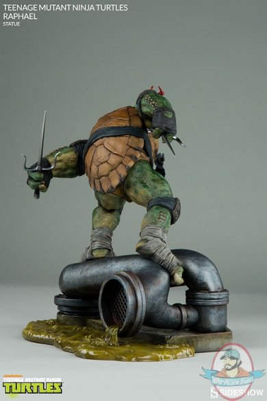 tmnt-raphael-statue-feature-200467-06.jpg